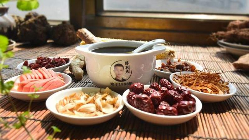 磁疗款按摩器具有以下特点：